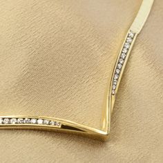 Estate 14K Diamond Omega V Collar - Expressions Jewelers