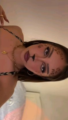 Leopard Halloween makeup Halloween Makeup Looks Leopard, Easy Lepord Makeup Halloween, Lepord Makeup Kids, Panther Halloween Costume Makeup, Lepord Makeup Looks, Easy Animal Halloween Makeup, Cat Makeup Inspo Halloween, Black Lepord Makeup, Cheata Print Halloween Makeup