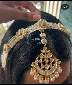 Girly Hacks, Mang Tika, Antique Bridal Jewelry, Indian Jewellery Design Earrings, Indian Jewellery Design, Jewelry Design Earrings, Classy Jewelry, Design Earrings