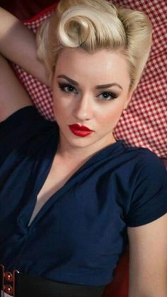 – http://thepinuppodcast.com re-pinned this because we are trying to make the pinup community a little bit better. Pin Up Looks, Victory Rolls, Makeup Hairstyles