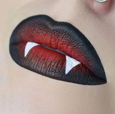 21 Insanely Intricate Lip Art Looks for Halloween Beauty - Brit + Co Halloween Lip Makeup, Makeup Bibir, Halloween Make-up Looks, Lip Art Makeup, Creepy Halloween Makeup, Vampire Makeup, Cute Halloween Makeup