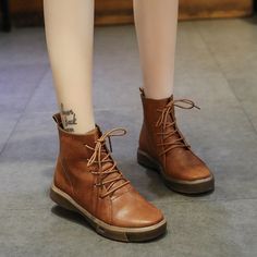 2021 autumn and winter new cashmere shoes Martin boots women fashion boots women boots leisure boots wholesale Bodysuit Lingerie, Boots Women Fashion, Boot Types, Black Boots Women, Classic Boots, Brown Ankle Boots, Women Boots, Martin Boots, Green Material