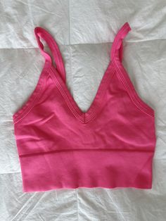 one size fits most <3 Pink V-neck Workout Tops, Pink V-neck Sports Top, Trendy V-neck Sports Top, Trendy Seamless Pink Top, Trendy Pink Seamless Top, Dress Romper, Mozambique, Hat Designs, Uganda