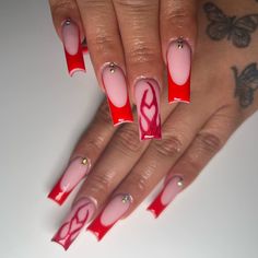 Medium-length coffin red nails offer style and sophistication in every length. Our blog post explores a range of design ideas, from simple to detailed, including French tips and Christmas themes, perfect for those who want a balance between short practicality and long drama.