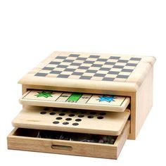 a wooden box with two pieces of chess in it