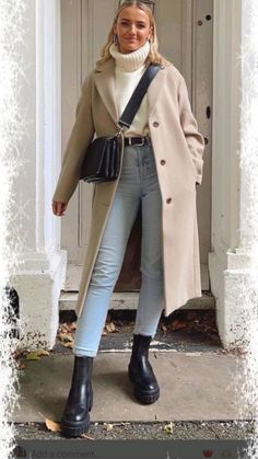 Peacoat Outfit, Mantel Outfit, Looks Adidas, 00s Mode, Stile Blair Waldorf, Adrette Outfits, December Outfits, Makeup Pics, Winter Coat Outfits