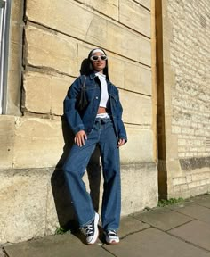 40s Mode, Outfit Converse, Jean Jacket Outfits, Denim Jacket Outfit, Outfits With Converse, Outfit Jeans, Cropped Denim Jacket, Mode Inspo, Mode Inspiration