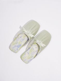 Elevate your summer style with this Ink Floral Print Slippers. Crafted to perfection, these slippers boast a skin-friendly satin fabric upper, offering a luxurious feel with a subtle sheen that's both smooth and breathable.Experience unparalleled comfort with our soft and resilient midsole, providing cushioning with every step, while the anti-slip rubber outsole ensures stability on any surface.Embrace the artistry of traditional ink floral prints with our unique design, adding a touch of sophistication to your ensemble. Step into elegance and comfort with Ulivary's Ink Floral Print Toe Sandals, where style meets craftsmanship. Green Flat Heel Slip-ons For Spring, Elegant Summer Slip-ons With Round Toe, Elegant Open Toe Slip-ons For Summer, Chic Synthetic Slippers For Spring, Elegant Slip-on Synthetic Slippers, Elegant Summer Slippers With Round Toe, Feminine Slip-on Flats For Spring, Elegant Round Toe Summer Slippers, Chic Slip-on Synthetic Slippers