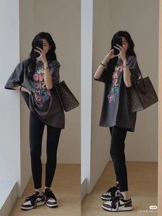 Ulzzang Fashion Summer, Knitted Polo Shirt, Classic Style Outfits, Power Of Makeup, Stylish Fall Outfits, Knitted Polo, Fashion Sketches Dresses, Korean Casual Outfits, Korean Fashion Dress