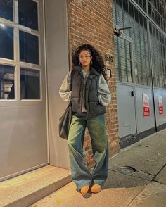 00s Mode, Sandal Tali, Street Style New York, Nyc Fits, Streetwear Mode, Cold Outfits, Mode Boho, Neue Outfits, Looks Street Style