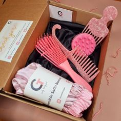 Environmentally Conscious Hair Gift Set (Vegan & Eco-friendly):  The Pretty in Pink Curly Hair Starter Gift Box is the perfect gift for those with curly/natural textured hair.  The Pretty in Pink Curly Hair Starter Gift Box has everything you need to start your natural hair journey or improve on your current routine. Packed with all your hair essentials, our box comes with; 1 x Vegan Reversible/Durable Satin Hair Bonnet 1 x Vegan Shampoo Scalp Massager Head Brush  1 x 100% recyclable Conditioner Detangler Hair Brush 1 x Eco-friendly wide tooth shower comb 1 x Eco-friendly Afro hair comb  Our satin bonnets are hand made meaning they are high quality and long lasting and come in large sizes to ensure all your curls are fully protected at night, preventing wear and frizzing of curls. The fabr Natural Curly Afro, Pink Curly Hair, Natural Hair Journey Tips, Hair Journey Tips, Curly Afro Hair, Exfoliate Scalp, Hair Gift, Shampoo Brush, Scalp Shampoo