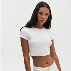 Classic, Staple, Versatile, Bright White Tee Nwt 95% Cotton 5% Elastane Fitted 90s Style Crop Top T-shirt, White Fitted Top For Streetwear, Fitted White Tops For Streetwear, White Fitted 90s Style Tops, Fitted Basic Crop Top For Streetwear, Fitted Basic Summer T-shirt, Basic Crop Top For Spring Streetwear, Fitted Basic Summer Tops, White Fitted Crop Top For Streetwear