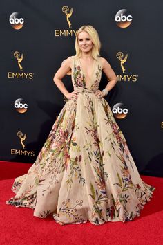 2016 Emmy Beauties! Prime Beauty Blog Zuher Murad, Red Carpet Dresses Elegant, Princess Gown, Kristen Bell, Kirsten Dunst, Zuhair Murad, Emmy Awards, On The Red Carpet, Red Carpet Dresses