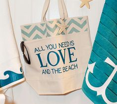 Beach Diy, Htv Vinyl, Beach Crafts, Iron On Vinyl, Cricut Creations, Vinyl Projects, Beach Tote Bags, Beach Tote, All You Need Is Love