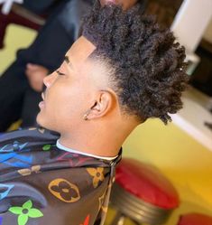 Skin Taper, Swag Haircuts, Afro Fade Haircut, High Taper, Afro Fade, Afro Hairstyles Men, Natural Hair Men