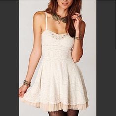 Lacey Free People Mini Dress - Strapless Nwot Beaded Detail At Top With Beautiful Lace Detail Never Worn - Nwot Boho Off White Color With Attached Ruffle Tan Slip Cheap Sleeveless Lace Mini Dress, White Bohemian Dress For Night Out, White Bohemian Strapless Mini Dress, Lace Strapless Dress, Scalloped Lace Dress, Ivory Lace Dress, Lace Summer Dresses, Strapless Lace Dress, Free People Mini Dress