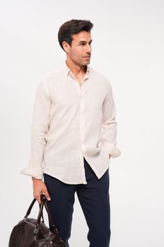 100% Pure Linen Beige Men's Shirt. Made entirely with natural linen. Long-sleeve men's linen shirt, ideal for the summer season with its breathable linen fabric. Casual Long Sleeve Flax Shirt, Flax Linen Shirt For Summer, Summer Linen Shirt In Flax Color, Spring Shirt In Flax Color And Material, Classic Linen Shirt In Flax Color, Summer Relaxed Fit Flax Shirt, Classic Flax Colored Linen Shirt, Relaxed Fit Linen Shirt, Classic Flax Linen Shirt