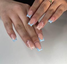 151 Cute Short Nail Designs - Ak Pal Kitchen Simple Short Acrylic Nails, Short Nail Art Ideas, Abstract Nail Art Designs, Nail Art Minimalist, Short Nail Trends, Cute Short Nail Designs, Glitter Nail Designs, Trendy Nail Polish, Nails Flower