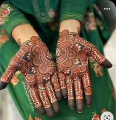 Latest Bridal Henna Designs, Mehandi Front Hand Design Unique, Modern Mehndi Designs Palm, Mehendi Designs For Palm Unique, Latest Mehndi Designs Unique Front Hand, Mehndi Palm Designs, Unique Mehndi Designs Palms, Mehandi Designs For Palm, Stylish Mehndi Designs For Front Hand