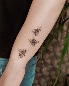 Bees Tattoo, Bee Tattoo Meaning, Autumn Tattoo