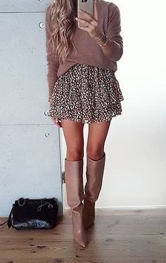 #Netherland#Pin#Viral Comfortable Fall Outfits, Dresses Casual Fall, Crazy Outfits, Skirts With Boots, Mode Casual, Skirt Maxi