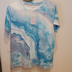 Silky Smooth Blue Marbled Pattern T- Shirt Size L I Cannot Find A Tag Stating What Is Made From. It Is Very Smooth And Slightly Shiny. Has A Good Amount Of Stretch. Blue Crew Neck Top For Beach, Blue Crew Neck Blouse For Beach, Blue Crew Neck Blouse For Summer, Blue Crew Neck Shirt For Vacation, Blue Relaxed Fit Blouse With Graphic Print, Blue Graphic Print Short Sleeve Blouse, Blue Graphic Print Blouse For Vacation, Minnie Shirt, White Crew Neck