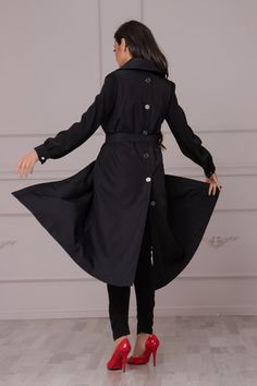 Belted Trench Coat With Capelet 3 in 1 Outfit: Classy Black - Etsy Bulgaria Belted Long Sleeve Raincoat For Fall, Fall Raincoat With Buttons, Black Fall Workwear Raincoat, Chic Long Sleeve Raincoat For Fall, Black Long Raincoat For Workwear, Black Raincoat For Workwear In Fall, Black Fall Raincoat For Work, Black Long Raincoat For Work, Black Workwear Raincoat For Fall