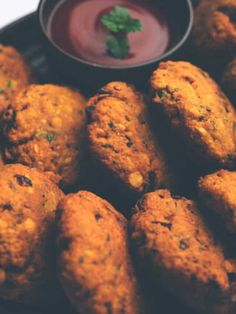 Parippu Vada, Lentil Fritters, Black Chickpeas, Deep Frying Pan, Dark Underarms, Coconut Chutney, Mustard Oil, Tea Time Snacks, Red Chili Powder