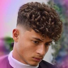 Young Men Haircuts, Mens Hairstyles Curly, Men's Curly Hairstyles, Curly Hair Fade, Men Haircut Curly Hair, Wavy Hair Men, Faded Hair, Men Haircut Styles, Cool Hairstyles For Men