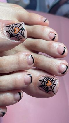 22 Halloween Toe Nail Designs to Make Your Feet Stand Out Effortlessly | Lookosm Halloween Toenail Designs, Halloween Toe Nail Designs, Halloween Toes Nails Design, Spider Web Nail Art, Web Nail Art, Halloween Toes, Spooky Spider Web, Pink French Nails