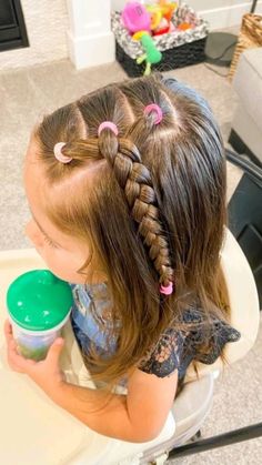 Curly Girl Hairstyles Kids, Kids Hairstyles Girls Easy Short, Hair Up Hairstyles Easy, Kindergarten Hairstyles Girl, Kids Hairstyles Girls Easy, Preschool Hairstyles, Short With Bangs, Toddler Girl Hairstyles, Toddler Hairstyles Girl Fine Hair