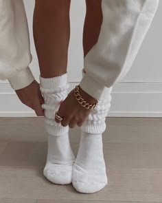 Aesthetic Faceless Pics, Filler Instagram, Vanilla Aesthetic, Fall Ootd, Spring Palette, Loungewear Outfits, Cream Aesthetic, Adult Bedroom, Insta Inspiration