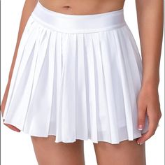 Size: Medium New Without Tag Built In Shorts Stretchy Waistband Pleated, Flowy Skirt Perfect For Anything Active Like Golf, Tennis, Running Etc White Pleated Tennis Skirt, Plain Skirt, Skirts Flowy, White Tennis Skirt, Skirt A Line, Skirt Tulle, Pleated Tennis Skirt, Athletic Skirt, Tennis Skirts