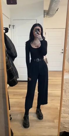 All Black Comfy Work Outfit, Realistic Plus Size Outfits, Elevated Alternative Fashion, All Black Barista Outfit, Elevated Goth Fashion, Casual Goth Mom Outfits, Goth Minimalist Outfits, Grungy Work Outfits, Dark Corporate Outfit