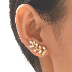 Women's Rhinestone Leaf Gold Stud Dainty Ear Climber Earrings, New No Tags Dainty & Feminine Small Studs Gorgeous Leaf Faux Gold Design Approx 3/4 '' Long X 1/4" Wide Bundle This Item With Another 2/$30 Item In My Closet, And I Will Send You A $30 Offer On Both! There Are Hundreds Of Participating Items To Choose From. To Find These Items, Type Agfpsale In The Search Bar On Poshmark Or Click The Agfpsale Style Tag On This Listing! Check Out My Closet For Many More Belts, Jewelry & Accessories! P Dainty Climber Earrings, Ear Climber Earrings, Ear Climbers Earrings, Ear Climber, Ear Climbers, Climber Earrings, Search Bar, Earrings Ear, Gold Stud