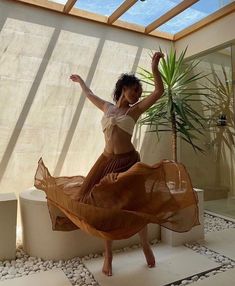 Romeo I Julia, Koleen Diaz, Looks Hippie, Estilo Hippy, Mode Hippie, Photographie Portrait Inspiration, Earthy Outfits, Estilo Hippie, Dancing Aesthetic