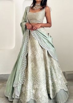 Mehndi Outfit, Green Lehenga