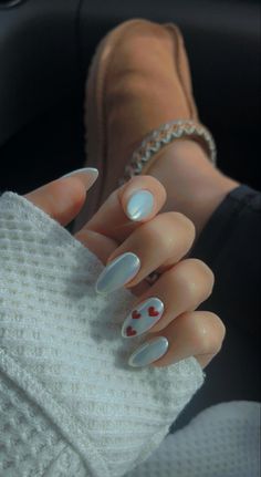 Simple Nails February, White Nails With Hearts Valentines Day, Pearl Nails With Hearts, Short Valentines Day Nails Chrome, Lowkey Valentines Day Nails, White Chrome Nails With Hearts, Glazed Valentines Nails, Valentine Nails 2024 Trends, White Chrome Valentine Nails