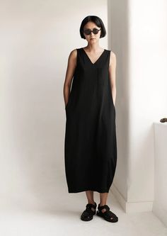 V-Neck Cotton Jersey Dress | Washed Black | TOAST Everyday V-neck Summer Dresses, Cotton Jersey Dress, Ikat Dress, Cotton Poplin Dress, Simple Clothing, Simple Black Dress, Ropa Diy, Poplin Dress, Womens Loungewear