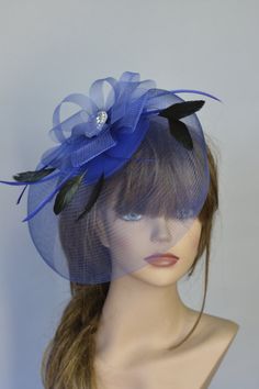 "Fascinator is approx. 10.5\" x 10\" Please feel free to ask me any questions or special requests. I have designed & created each piece in my shop All pieces are securely wrapped & boxed to prevent damage/breakage FREE USA SHIPPING on orders of $200 or more! Please visit my other shop https://www.etsy.com/shop/BridalWorldAccessory Thank you very much for shopping at my shop Have a great day." Wedding Feathers, Kentucky Derby Themed Party, Tea Hats, Fascinator Wedding, Kentucky Derby Fascinator, Derby Hats Fascinators, Rose Hat, Derby Fascinator, Hat Fascinator