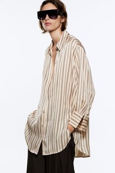 STRIPED SATIN SHIRT - Ecru / Black | ZARA United States Oversized Striped Shirt, White Sleeveless Shirt, Fashion Blouses, Blouses Women, Stripe Blouse, Satin Trousers, Zara Outfit, Shirts Summer, Tops Long Sleeve