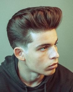 50 Stylish Undercut Hairstyle Variations to copy in 2021: A Complete Guide Male Undercut, Pompadour Men, Pompadour Style, Tapered Sides, Male Portraits