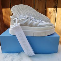 Ivy Park Adidas Originals Super Sleek 72 Gx2769 - New With Tags, Lanyard, Dust Bag, Comes With Box. Excellent Condition - Color: Off White/White Made In Collaboration With Beyonc's Activewear Brand, The Ivy Park X Wmns Super Sleek 72 Updates The Classic Samba. The Shoe's Upper Is Built With Tumbled Leather, Overlaid By Suede At The Toe And Heel And Finished Entirely In Black. A Unique Lacing System Secures The Fit, While Underfoot, A Semitranslucent Gum Rubber Platform Midsole Anchors The Fit. A Ivy Park Adidas, The Ivy, Ivy Park, Activewear Brands, Sneaker Shoes, White White, Anchors, Womens Shoes Sneakers, Lanyard