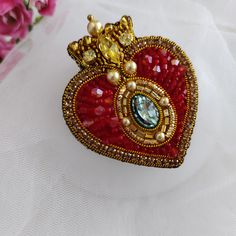 Sailor moon red heart, brooch based on the legendary anime.For lovers of bright and beautiful jewelry and anime lovers.Please your inner child, give joy. Packaged in an elegant black box with a handwritten postcard.I ship worldwide with a tracking number, for free!Thank you for visiting my store, enjoy your shopping, look forward to seeing you again!!! Sailor Moon Jewelry, Looking Forward To Seeing You, Heart Brooch, Bright And Beautiful, Moon Jewelry, Brooches Handmade, Gift For Girlfriend, Inner Child, Black Box