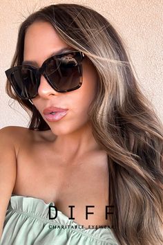 Ciao Bella! Fall in love with our fan-favorite Bella shades, perfect for your fall fashion. These sunnies are not just insta-worthy and beach-worthy, but they're also perfectly YOU-worthy! With their oversized fit, classic square shape, and sleek metal temples, our bestselling Bella sunglasses will effortlessly elevate all your autumn outfits. Diff Eyewear, Ciao Bella, Grey Gradient, Square Glasses, Instagram Worthy, Daily Look, Square Shape, Polarized Sunglasses, Square Sunglasses