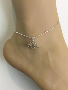 Lotus Flower Anklet, Sterling Silver Beaded Ankle Bracelet, Good Luck Charm Jewelry, Lotus Charm Ank Lotus Flower Bracelet, Anklet Designs Beads, Anklets Silver, Lotus Flower Jewelry, Toe Ring Designs, Afrocentric Jewelry, Peacock Jewelry