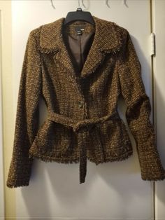 H&M Jacket Elegant Color Brown Size 8 Acrylic,poly,cotton. Condition is "Pre-owned". Shipped with USPS Priority Mail. Elegant Color, H&m Jackets, Tweed Jacket, Priority Mail, Women's Blazer, H&m, Blazer, Color