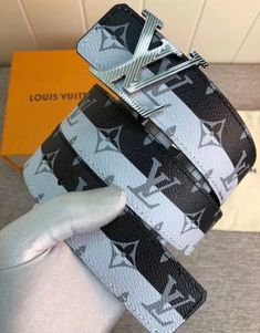 Lious Vuitton, Belts 2023, Louis Vuitton Jeans, Clothing Store Interior, Louis Vuitton Collection, Mens Fashion Blazer, Jordan Shoes Retro, Fairytale Fashion