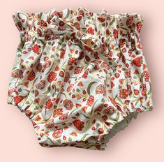 Paperbag waist bloomers with faux tie. Size 9-12 month. 100% cotton fabric. Cotton Bloomers With Elastic Waistband For Playwear, Cotton Bloomers With Ruffles, Cotton Ruffled Bloomers For Playwear, Cotton Diaper Cover With Elastic Waistband For Playtime, White Cotton Diaper Cover With Elastic Waistband, Cute Cotton Bloomers For Playtime, Baby Crafts, Gender Neutral Baby, Baby Clothes