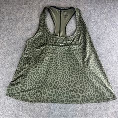 Nike Women's Training Slim Fit Plus Leopard Print Tank Top Size: 3x Color: Green Brand New With Tags See Photos For Measurements Leopard Print Tank Top, Green Leopard Print, Tops Nike, Green Brands, Print Tank Top, Nike Green, Print Tank, Printed Tank Tops, Nike Women